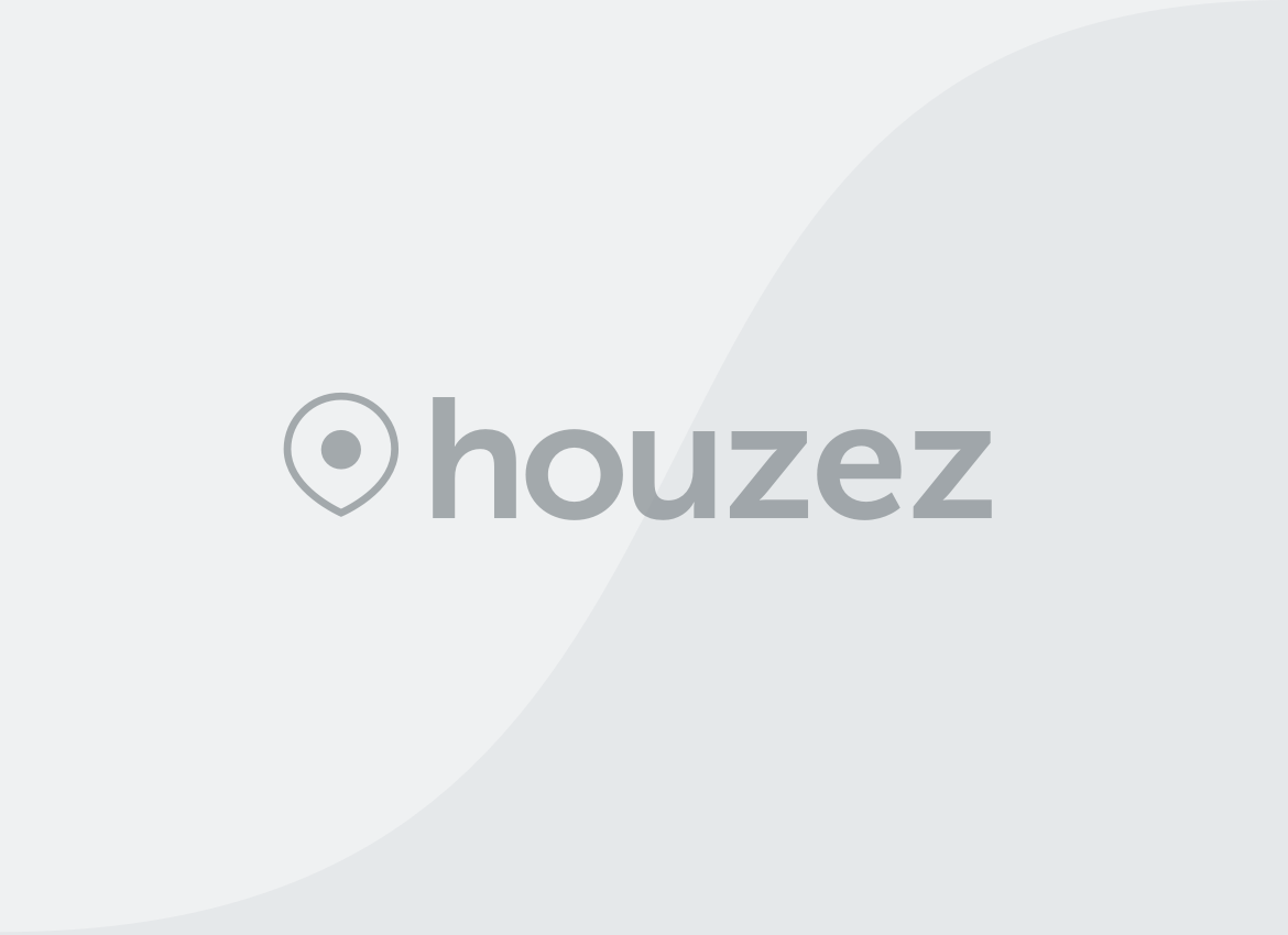 Prestigiosa villa panoramica in Alta Collina con parco.